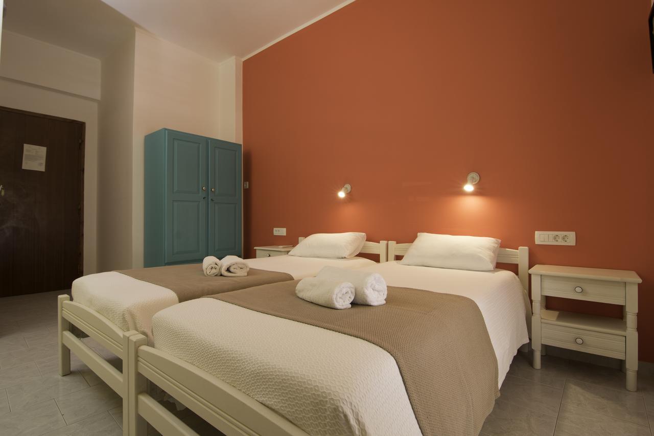 Niki Rooms Paleochora Buitenkant foto